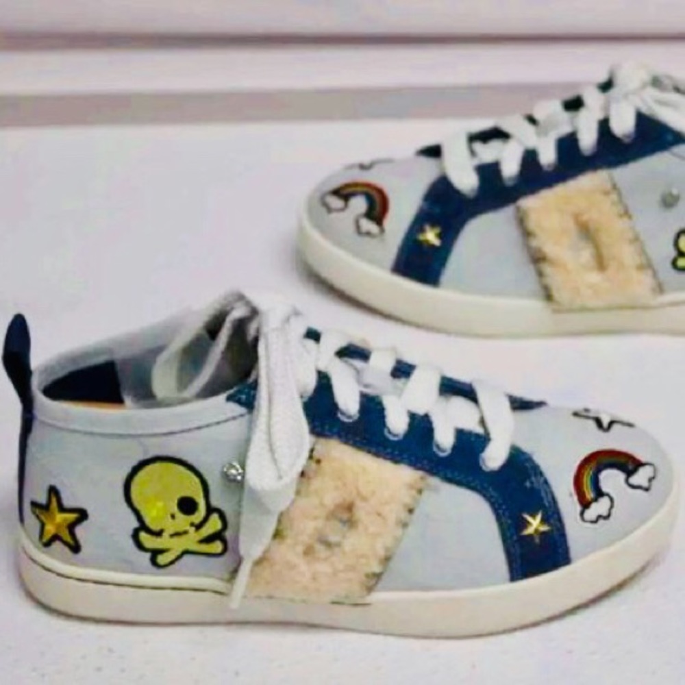 UGG K PATCH IT SNEAKER SIZE 5 (US YOUTH)